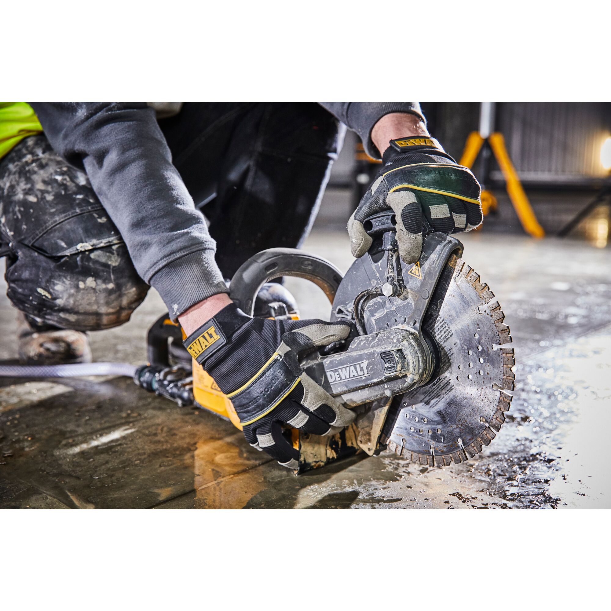 Dewalt 54v concrete discount saw