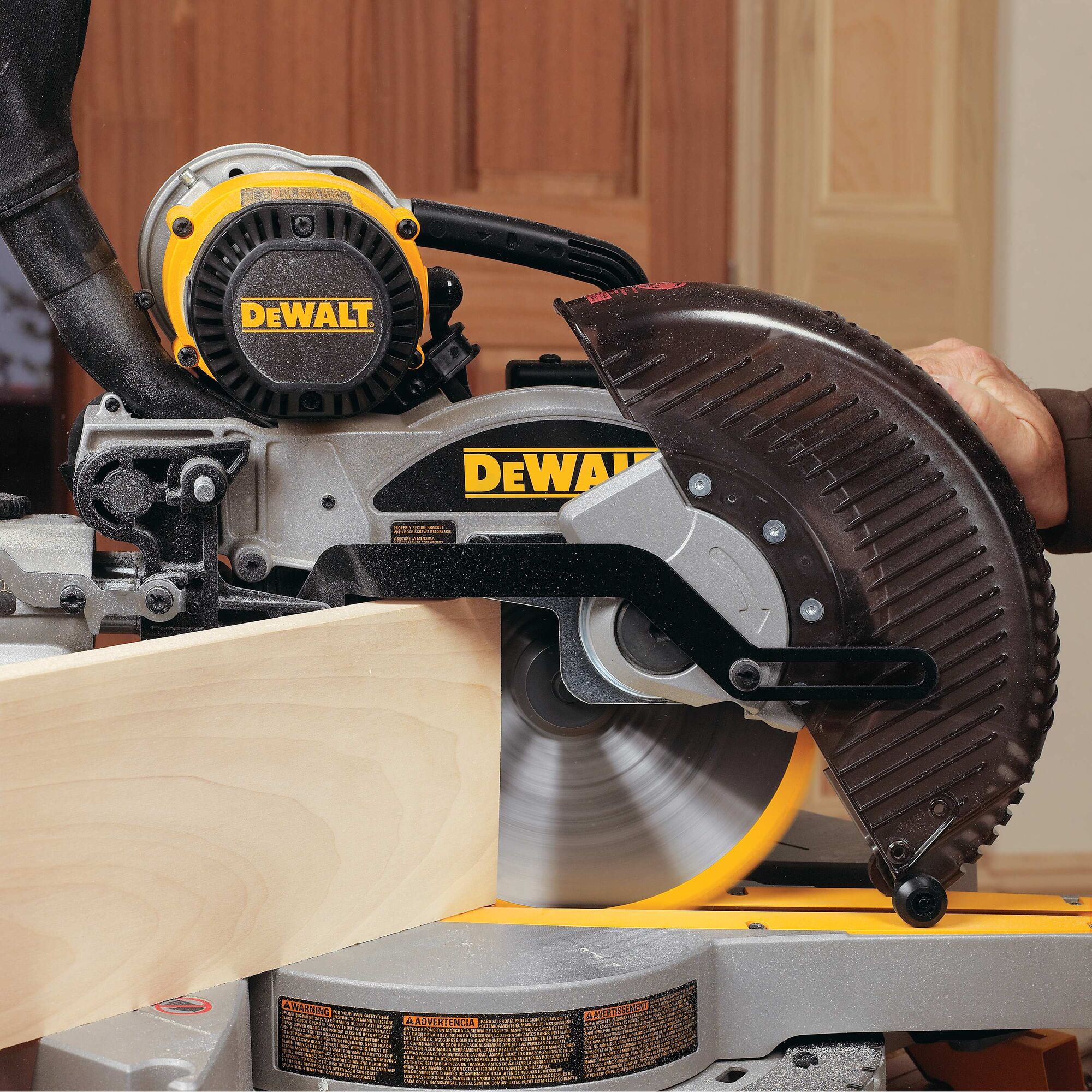 Dewalt 250mm best sale flexvolt mitre saw